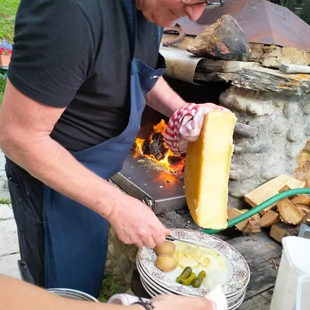 Alpenroesli לינה וארוחת בוקר 2*